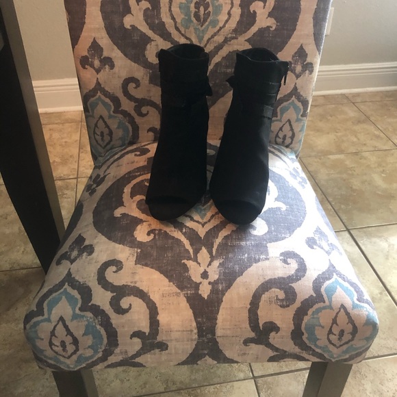 Never worn  Madden booties with Peep toe - Picture 1 of 4